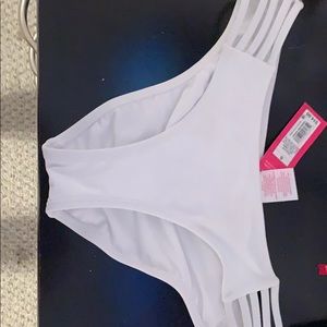 White cheeky bikini bottoms